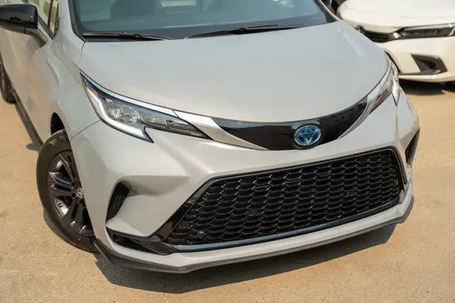 2024 Toyota Sienna XSE AWD in Cars & Trucks in Edmonton - Image 9