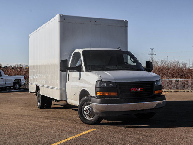 2024 GMC Savana Commercial Cutaway in Cars & Trucks in Strathcona County - Image 2