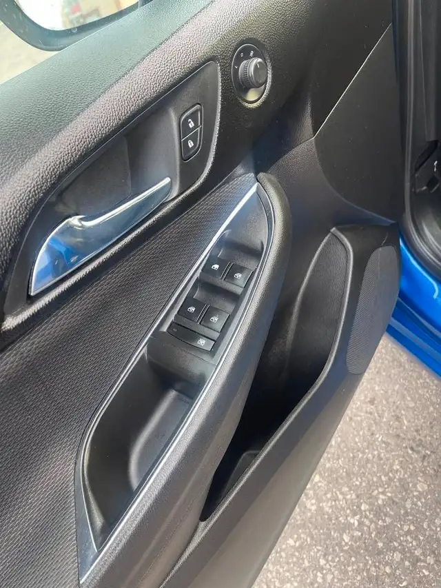 2017 Chevrolet Cruze 4dr HB 1.4L LT w/1SD in Cars & Trucks in City of Toronto - Image 21