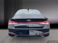 ==== 2023 Hyundai Elantra Preferred | Heated Seats | Apple CarPlay | Only 23,301 KM ==== Modern, eff... (image 4)