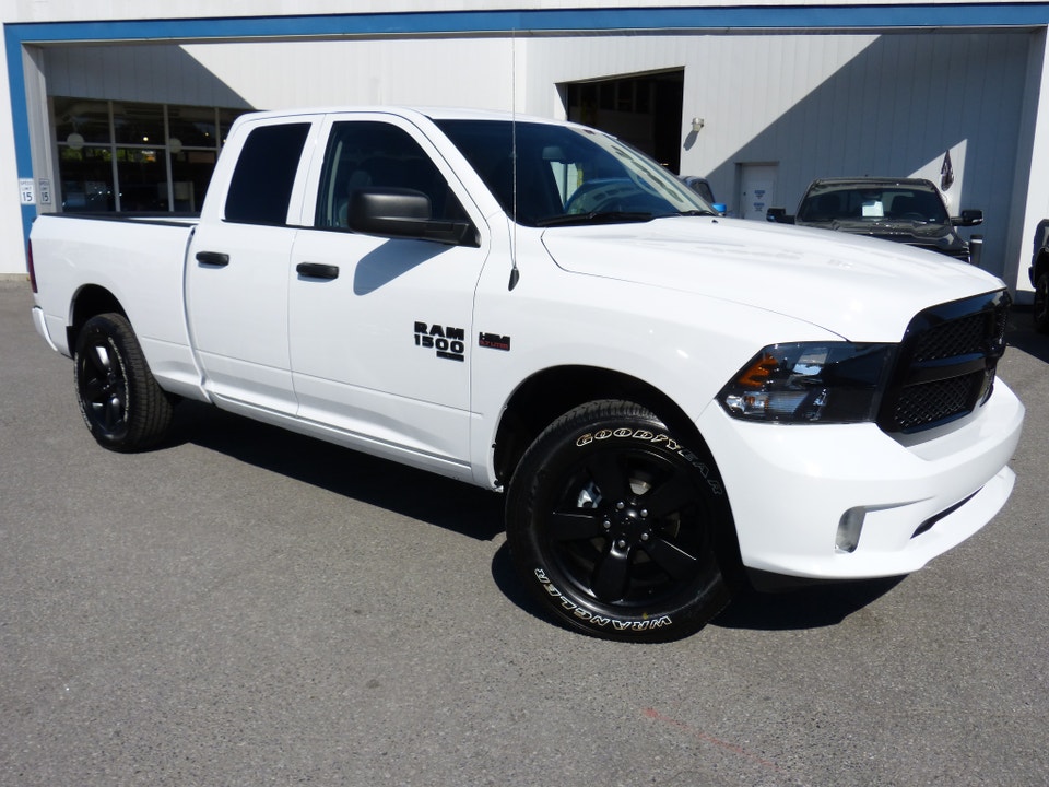 2022 Ram 1500 Classic NIGHT EDITION