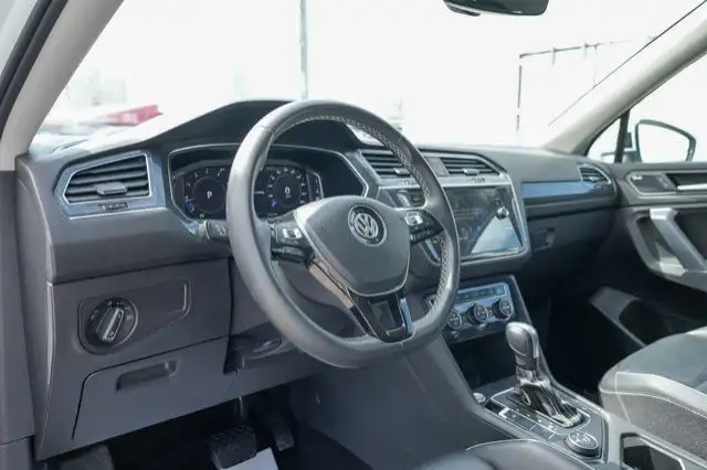 2021 Volkswagen Tiguan Highline in Cars & Trucks in Calgary - Image 12