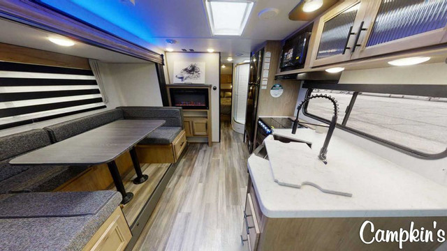 2023 FOREST RIVER CHEROKEE GREY WOLF 23MK in Travel Trailers & Campers in Oshawa / Durham Region - Image 4