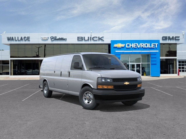 2025 Chevrolet Express 2500 Work Van in Cars & Trucks in Oakville / Halton Region - Image 2
