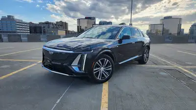 Cadillac LYRIQ 2023 fully loaded low mileage. Disponible immédiatement. Clean Carfax / AUBAINELA PLU...