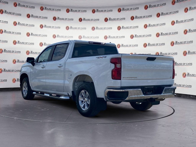 2021 Chevrolet Silverado 1500 4WD Crew Cab 147 LT in Cars & Trucks in Calgary - Image 4