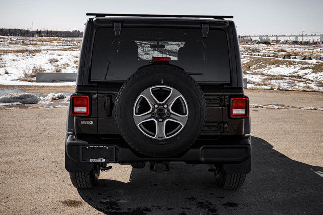 2023 Jeep Wrangler SPORT UNLIMITED 4X4 LOW KMS in Cars & Trucks in Strathcona County - Image 3