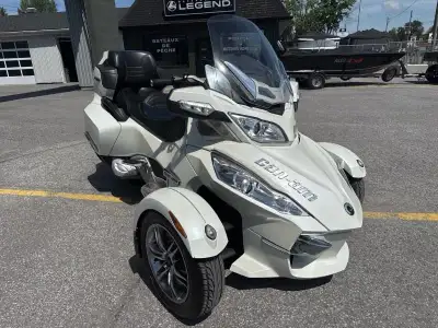 Can-Am SPYDER RT LIMITED 2011 Can-Am Spyder RT Limited 2011 À vendre : Can-Am Spyder RT Limited 2011...