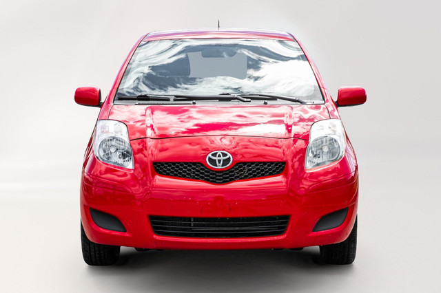 2011 Toyota Yaris CE Hatchback Automatique, A/C, Bluetooth Autom in Cars & Trucks in City of Montréal - Image 2