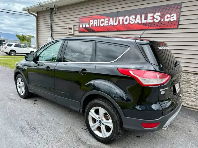 2016 Ford Escape 4WD SE - HEATED SEATS - BACKUP CAMERA dans Autos et camions dans Fredericton - Image 9
