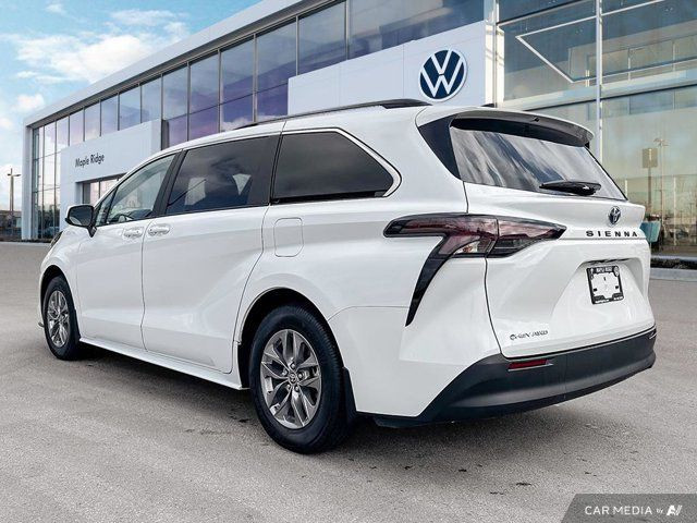2025 Toyota Sienna LE | Hybrid | AWD | Adaptive Cruise in Cars & Trucks in Tricities/Pitt/Maple - Image 3