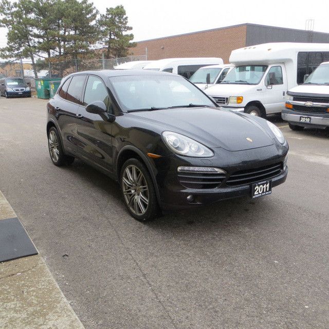 2011 Porsche Cayenne S 4dr All-wheel Drive Automatic in Cars & Trucks in Mississauga / Peel Region - Image 3