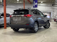 2015 Toyota RAV4 XLE/AWD/AC/CAMERA/TOIT/BLUETOOTH/MAGS/CRUISE/GR ELECT !!! 5151 BOULEVARD INDUSTRIEL... (image 4)
