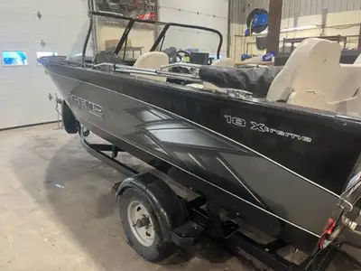 2014 Legend 18 Extreme Mercury 90 Trailer, Bimini top, Bow cover, Storage cover, Garmin fish finder,...
