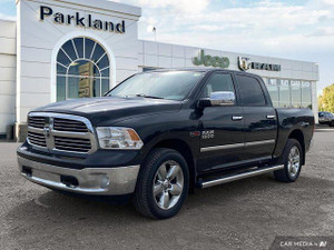 2015 RAM 1500 Big Horn Crew 4x4 Diesel Sunroof Nav Capable Heated Seats & Steering