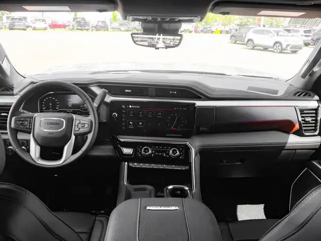 2025 GMC Sierra 3500HD Denali dans Autos et camions dans Comté de Strathcona - Image 36