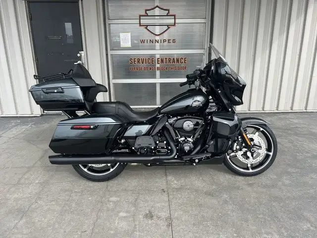 2025 Harley-Davidson FLHXU - Street Glide Ultra in Sport Touring in Winnipeg - Image 2
