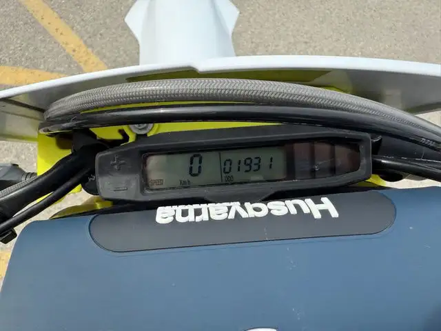 2024 Husqvarna FE 501s in Dirt Bikes & Motocross in Winnipeg - Image 12