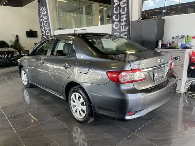 2012 Toyota Corolla CE in Cars & Trucks in City of Montréal - Image 7