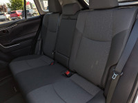 LOW KMS! EXTRA CLEAN AWD, APPLE CARPLAY/ANDROID AUTO FULLY LOADED, BACKUP CAMERA, LANE CHANGE ASSIST... (image 7)
