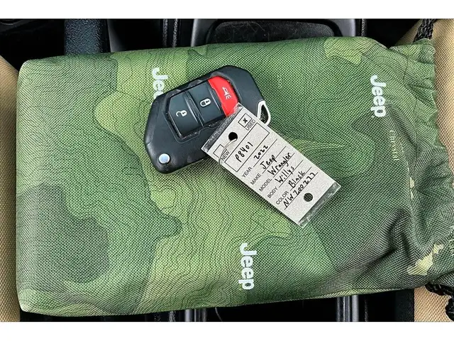 2022 Jeep Wrangler Willys 4Dr | Soft Top | Alpine | Tow Package  in Cars & Trucks in Mississauga / Peel Region - Image 11