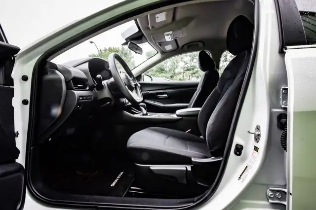 2022 Nissan Sentra S Plus • HEATED SEATS • REAR CAM • CP/AA in Cars & Trucks in Ottawa - Image 27