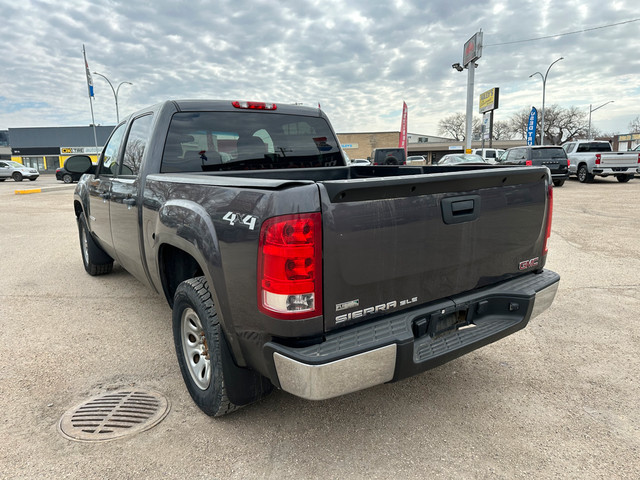 2011 GMC Sierra 1500 SLE - OnStar - Power Windows in Cars & Trucks in Saskatoon - Image 3