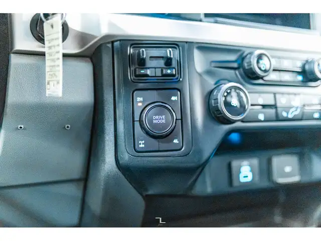 2023 Ford F-350 4x4 Crew Cab XL Deck BCam dans Autos et camions dans Grande Prairie - Image 20