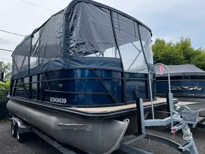 2023 | Legend | E-Series 23 Dual Lounge Sport Pro Prix régulier (75 698 $) Économie de 6 800 $ 68 89...