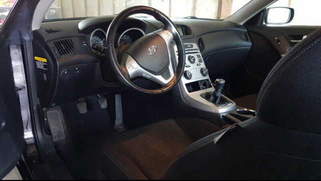 2010 Hyundai Genesis Coupe GT in Cars & Trucks in Hamilton - Image 4