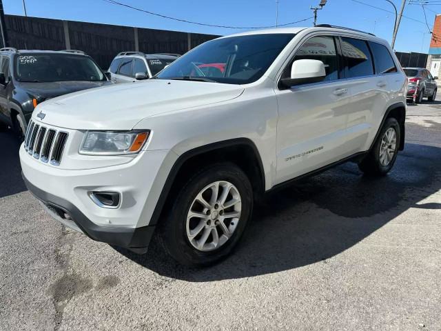2014 JEEP Grand Cherokee Laredo / V6 3.6 / AWD / PUSH START in Cars & Trucks in City of Montréal - Image 2
