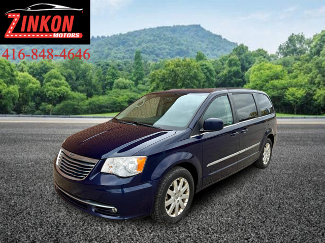 2014 Chrysler Town & Country TOURING | CLEAN CARFAX | NAVI | SUN in Cars & Trucks in Oshawa / Durham Region