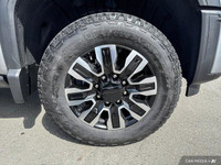 4WD Crew Cab 159 Denali Ultimate Engine: Turbocharged Diesel V8 6.6L/ Safety Equipment StabiliTrak,... (image 9)