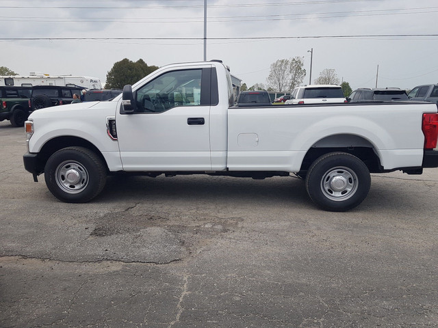 2022 Ford F-250 XL 142 WB in Cars & Trucks in Chatham-Kent - Image 4