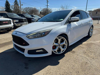 2015 FORD FOCUS ST MANUAL!! ONE OWNER & NO ACCIDENTS!! LOW KM!!