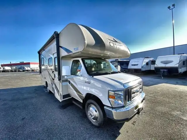 2020 Thor Motor Coach Chateau 22E in RVs & Motorhomes in Abbotsford - Image 4