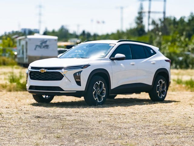 2025 Chevrolet Trax LT in Cars & Trucks in Edmonton - Image 3