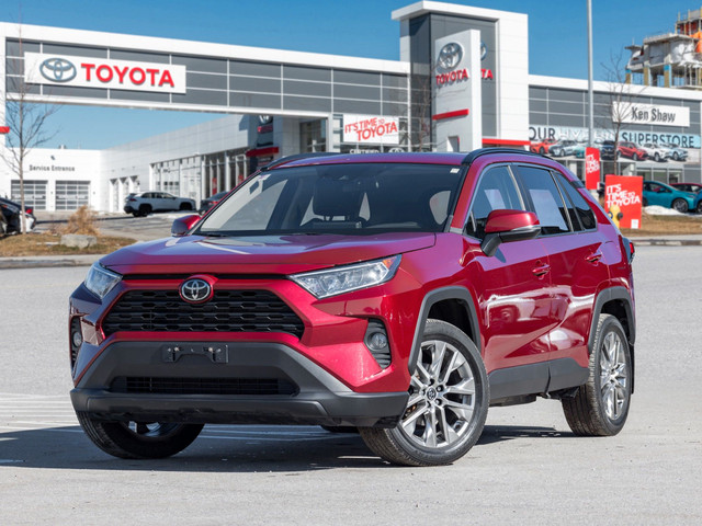 2020 Toyota RAV4 XLE XLE PREMIUM PACKAGE / LEATHER / SUNROOF... in Cars & Trucks in City of Toronto