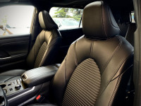 Stock#: 251104AThe 2022 Toyota Highlander XSE in Canada offers a compelling blend of sporty styling,... (image 8)