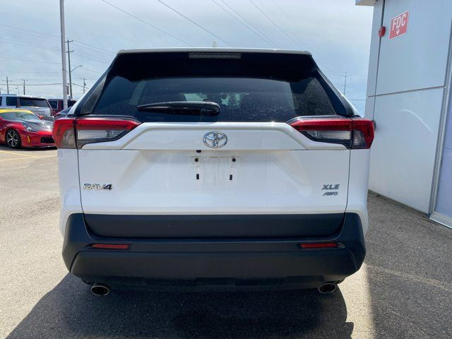 2020 Toyota RAV4 XLE AWD * PREMIUM * LEATHER * RADAR CRUISE * in Cars & Trucks in Edmonton - Image 4