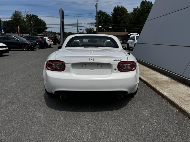 Mazda MX-5 GT manuelle PRHT décapotable 2 portes Mags 2010 à ven in Cars & Trucks in Trois-Rivières - Image 4