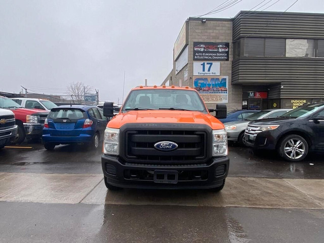  2011 Ford F-350 Regular Cab Flat Bed 2WD in Cars & Trucks in City of Toronto - Image 2