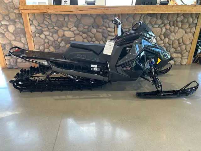 2025 Polaris Boost RMK Khaos Slash 155 in Snowmobiles in Saskatoon - Image 2