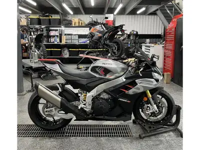 2022 Aprilia RSV4 Les photos peuvent être à titre indicatif et sans inscription. Les promotions en v...