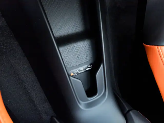 2025 Chevrolet Corvette E-RAY 3LZ- Performance Exhaust in Cars & Trucks in Markham / York Region - Image 45