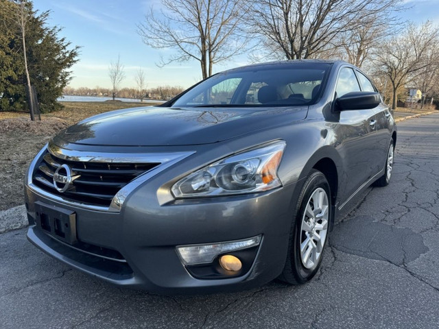 2015 Nissan Altima 2,5 in Cars & Trucks in City of Montréal