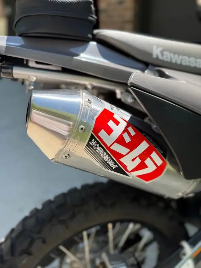 2024 KAWASAKI KLX 300-GRAY! in Dirt Bikes & Motocross in Saskatoon - Image 6