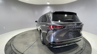 NAVIGATION SYSTEM, LEATHER SEATS, HEATED FRONT SEATS, POWER LIFTGATE, REAR PARKING AID Unveiling a n... (image 6)