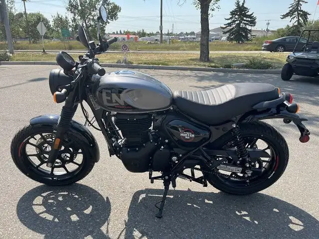 2024 Royal Enfield Hunter 350 Dapper Grey in Street, Cruisers & Choppers in Calgary - Image 5
