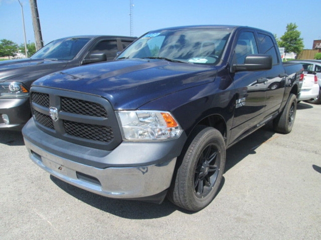 2013 Ram 1500 4WD Crew Cab 140.5 ST in Cars & Trucks in St. Catharines